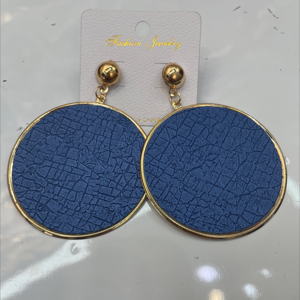 Fashion trend Tin earrings 1