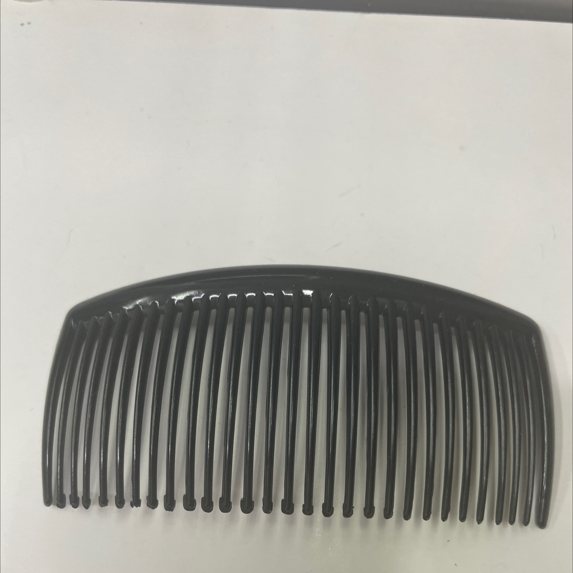 A small 29-tooth hair comb