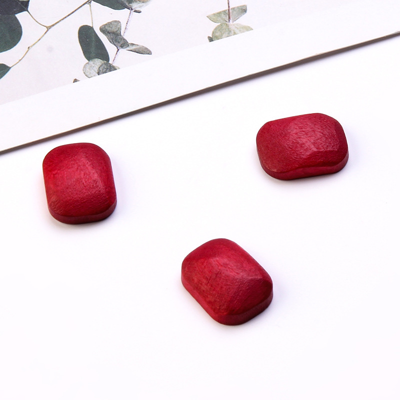 Laser-marked smiley face lotus wood beads detail image 16