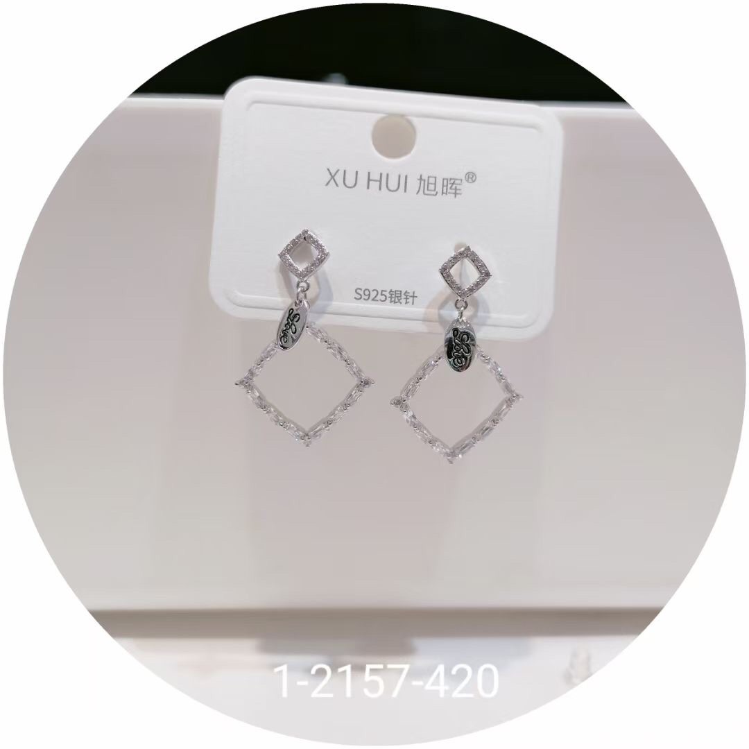 High quality earrings 199
