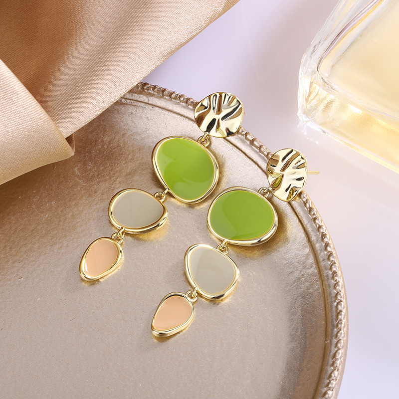 Creative design of Japanese-Korean new candy color drop glue earrings female, young girl heart small fresh ear products