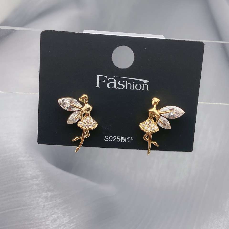 Zircon copper plated with real gold asymmetrical angel earrings, Korean Internet celebrity earrings 925 silver needle Specification image
