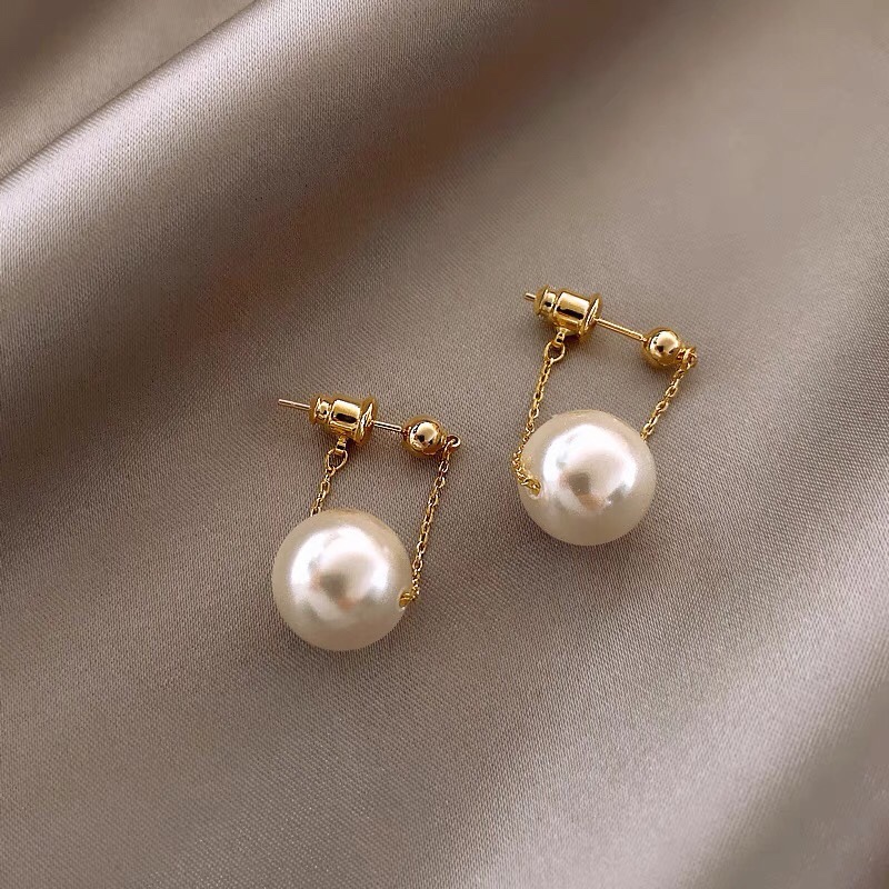 Titanium steel earrings for round faces, slimming and elegant, fashionable long earrings for women, new trend 20