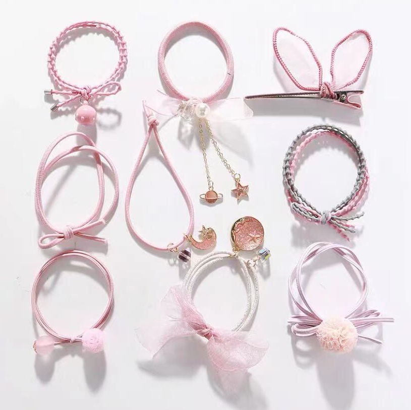 A 9-piece set of pink girls