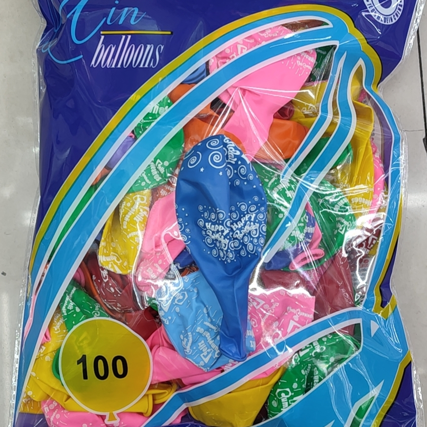 A pack of 100 latex balloons