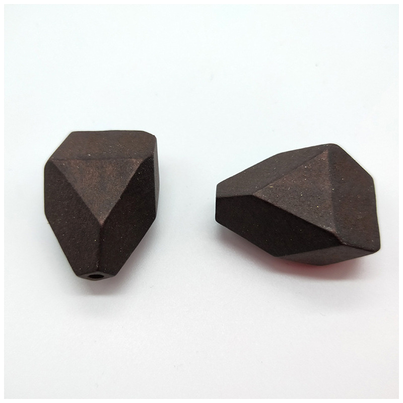 DIY bracelet materials: 4cm multi-faceted triangular wood beads, loose wood beads, solid wood, eco-friendly wood beads, custom-made factory wholesale Application Scenario