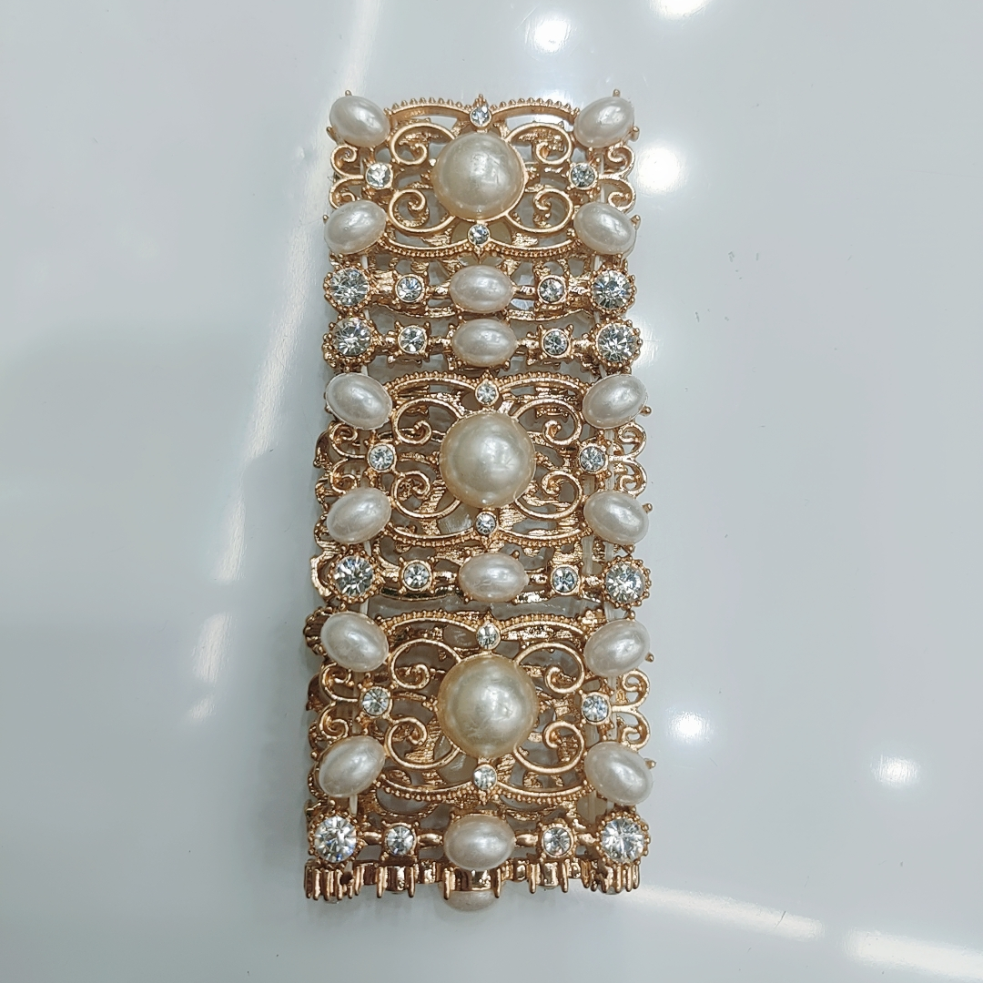Hollow artificial pearl alloy bracelet female fashion simple personality retro hand jewelry female