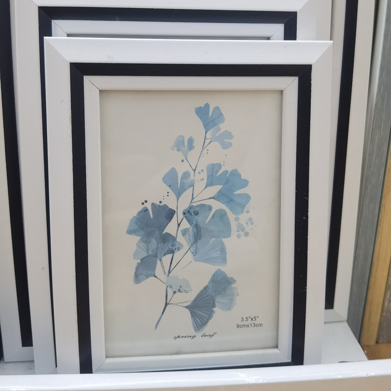 Simple photo frame display table, indoor decoration, resin photo frame manufacturer wholesale Specification image