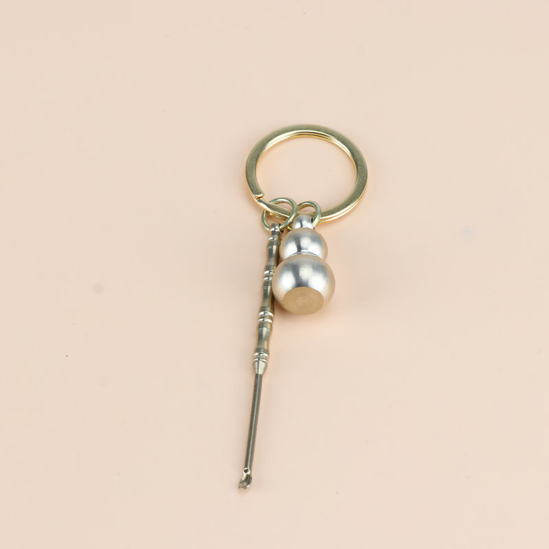 Wholesale of copper gourd keychain pendants, Five Emperors copper coin ornaments, copper ear spoon pendants, and car keychain accessories detail image 1