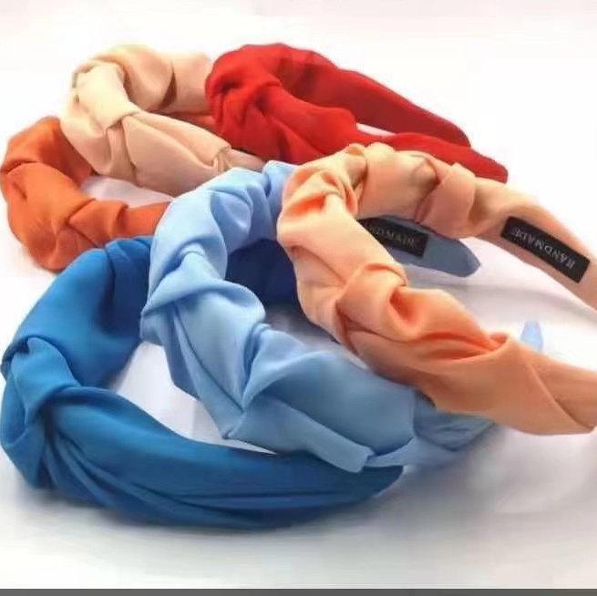 Retro woven hair band, a trendy 2022 new high-end, elegant and versatile headband for facial cleansing