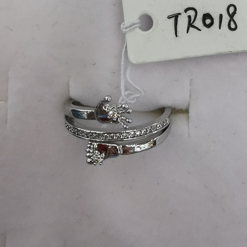 Ring silver hand shape style