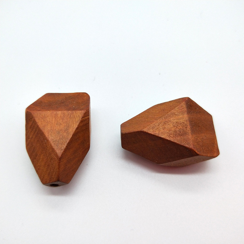 DIY bracelet materials: 4cm multi-faceted triangular wood beads, loose wood beads, solid wood, eco-friendly wood beads, custom-made factory wholesale Specification image