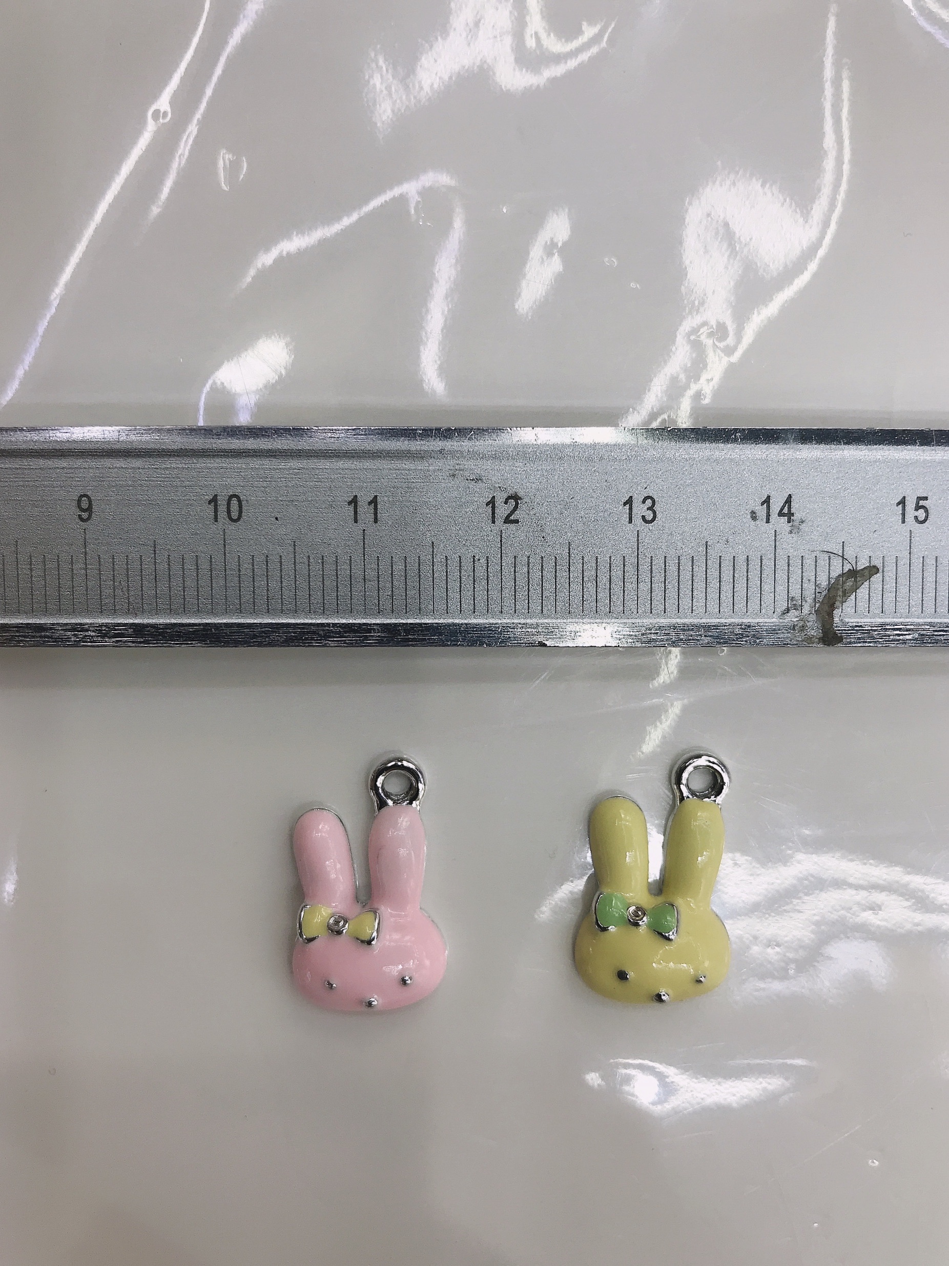 UV Rabbit details Picture