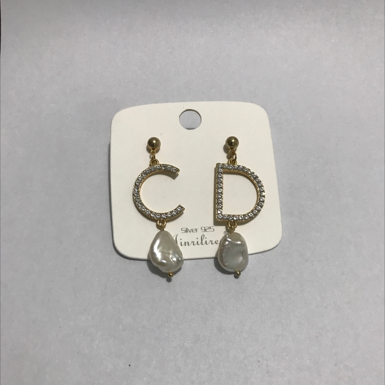 Today beauty fashion atmosphere gold letters new earrings product recommendation