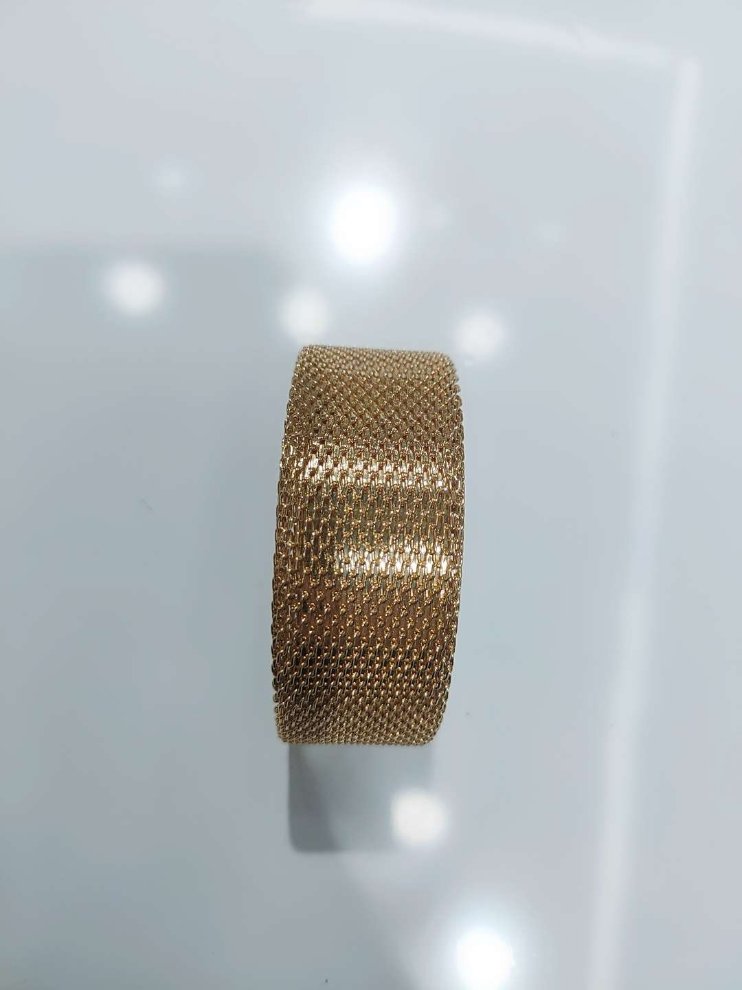 Exaggerated nightclub fashion new jewelry, high-quality open wire wide open bracelet Application Scenario