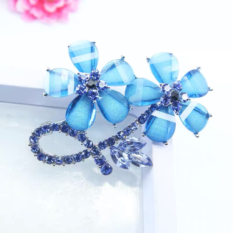 Korean version diamond-set flower Brooch ins temperament resin female flower brooch suit corsage cardigan pin
