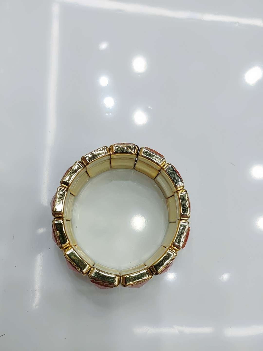The new and popular CCb bracelet, a versatile European and American accessory, is simple and fashionable. It's a trendy bracelet details Picture
