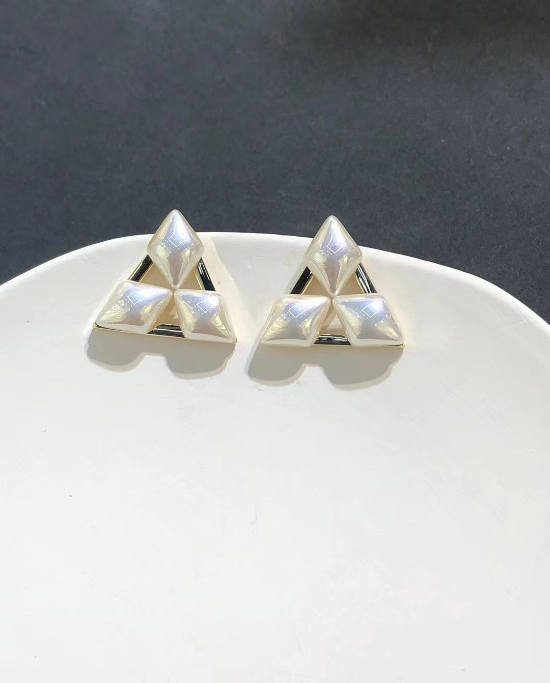 S925 Silver Needle Niche High-end Oil painting glazed Irregular Earrings, feminine artistic earrings, Hong Kong-style earrings 1 Specification image