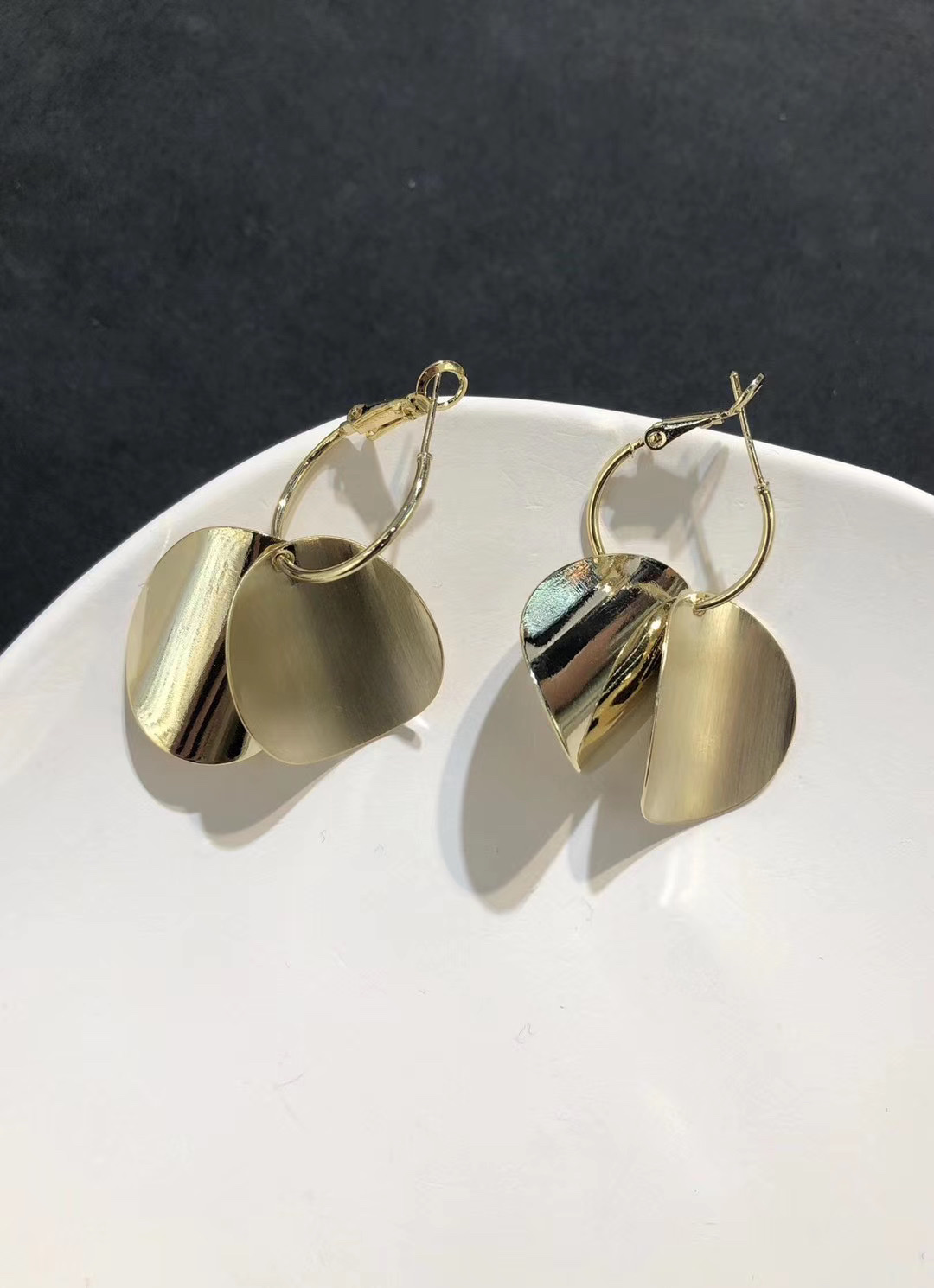 S925 Silver Needle Pure Pearl Camellia Earrings, elegant and grand Earrings, summer stud earrings, French Earrings 1 details Picture