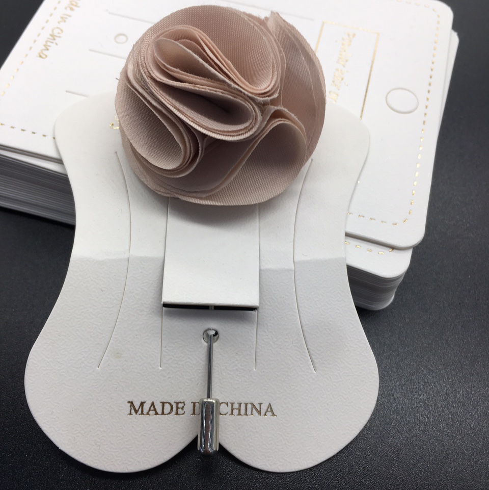 男式卷花插针时尚风香槟