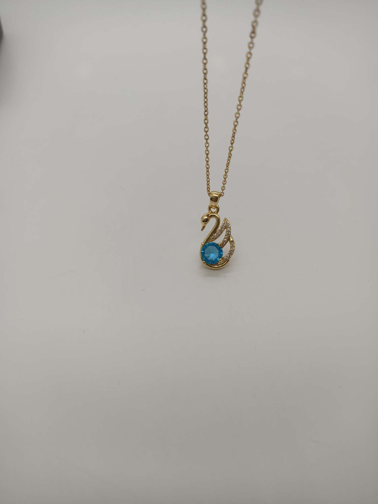 131 European and American simple, niche and high-end K-gold necklace, women's Instagram trendy, light luxury and cold style collarbone necklace detail image 2