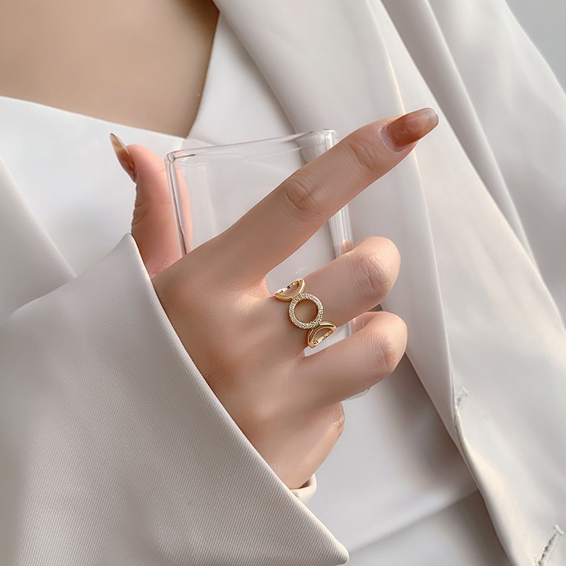 Light luxury niche delicate ring female senior sense index finger ring cold fashion personality simple design network red ring thumbnail