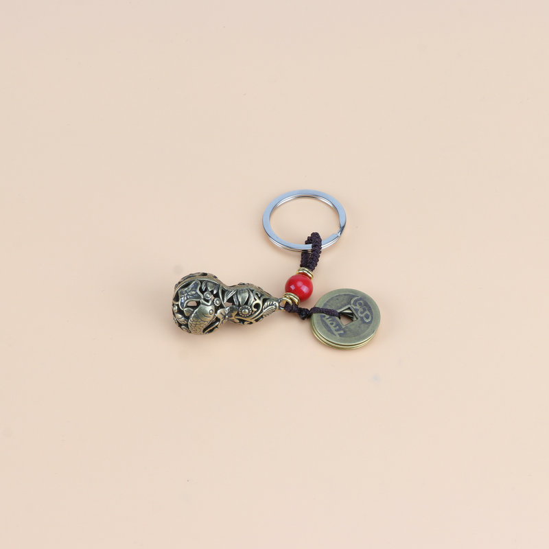 The manufacturer supplies five-emperor coin copper gourd keychain pendants, car key pendants, and small gourd keychains detail image 4
