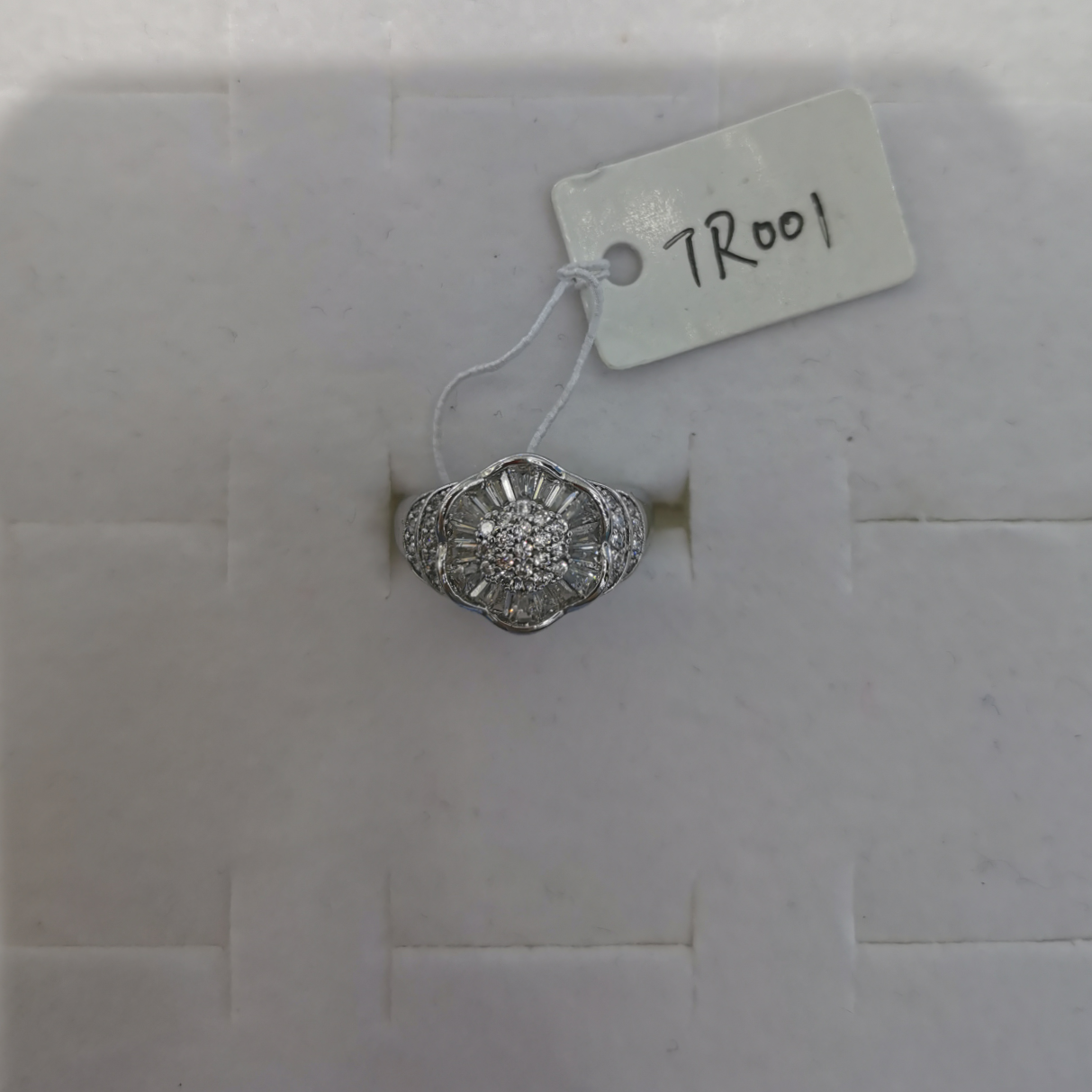 6 horn flower shape ring