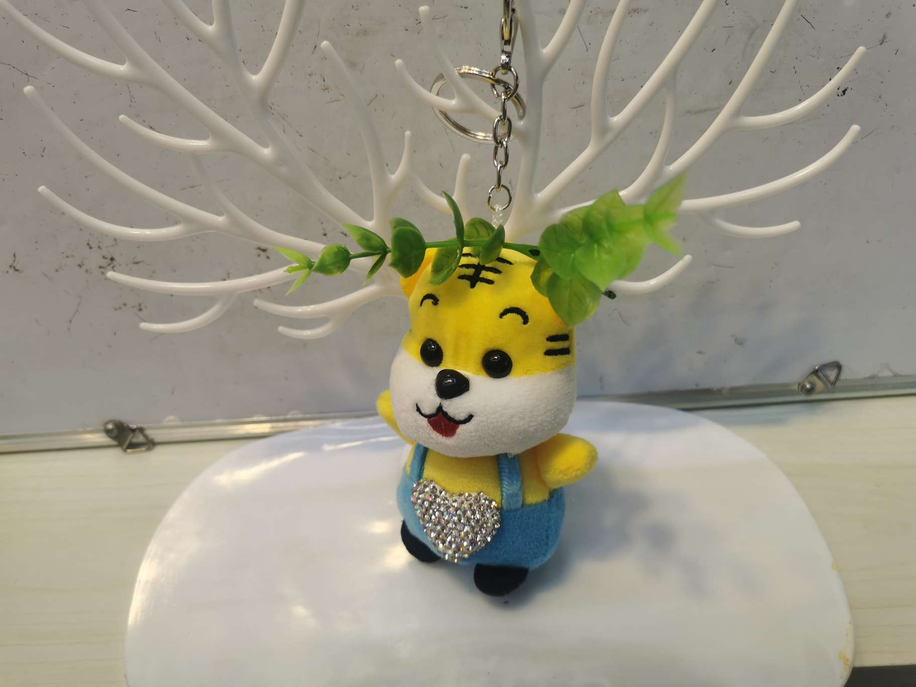 背带老虎：产品图