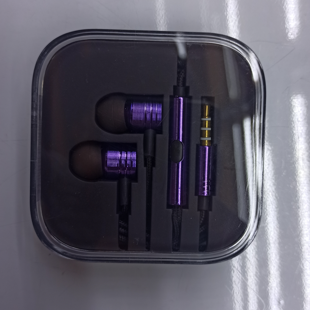 Heavy bass metal KE03 headphones are suitable for in-ear gaming wired earplugs