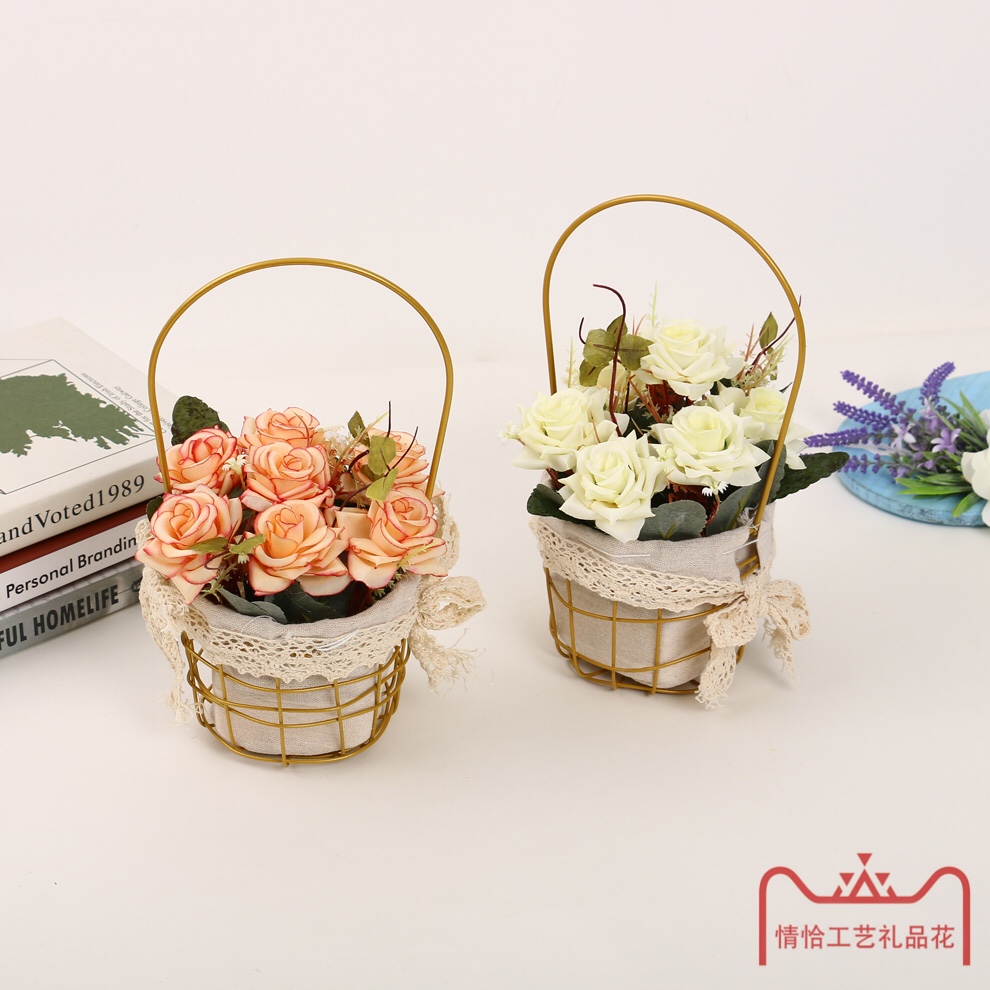 Venta directa de fábrica nueva simulación de hierro de arte rosa set de flores piezas de montaje mesa de centro de sala de estar accesorios de montaje de decoración details Picture