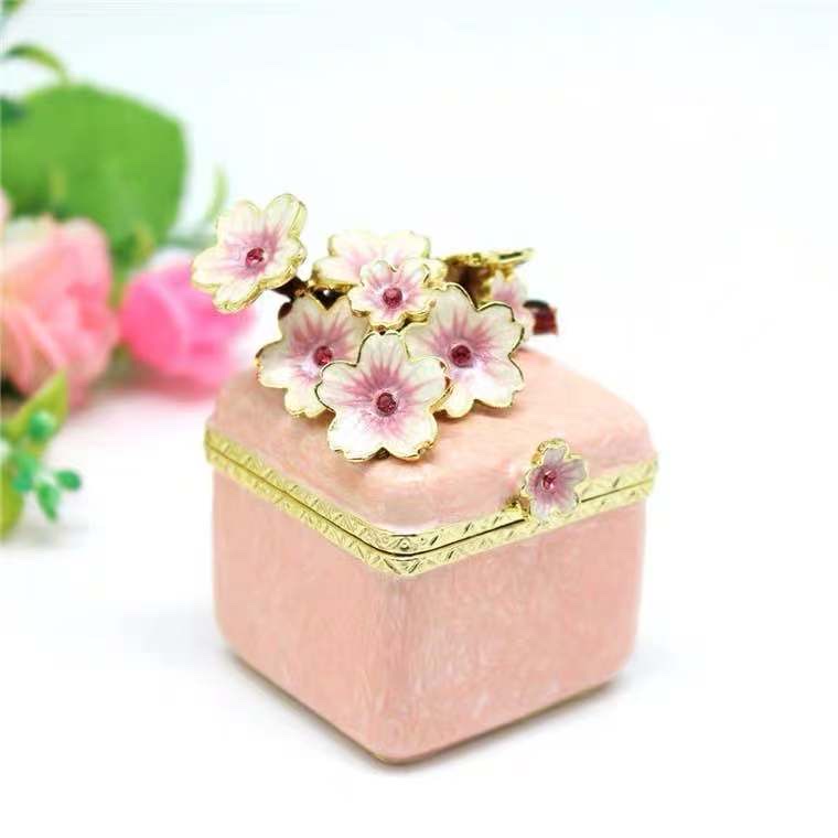Factory direct sales of alloy animal jewelry boxes, rings, necklaces, jewelry boxes, flower boxes, square boxes, best-selling items at tourist attractions, and best-selling items on e-commerce platform Amazon detail image 1