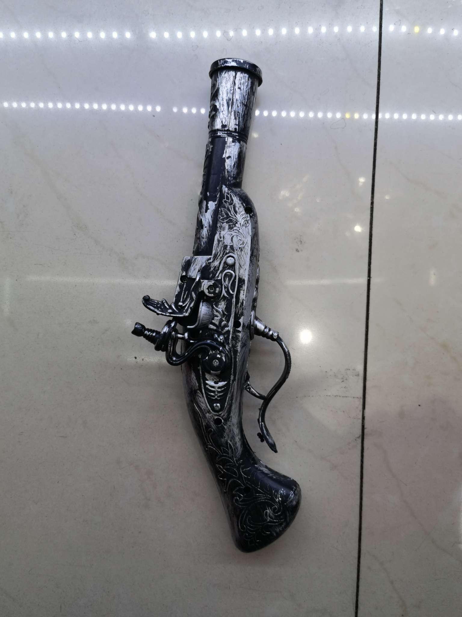 Pirate 85 details Picture