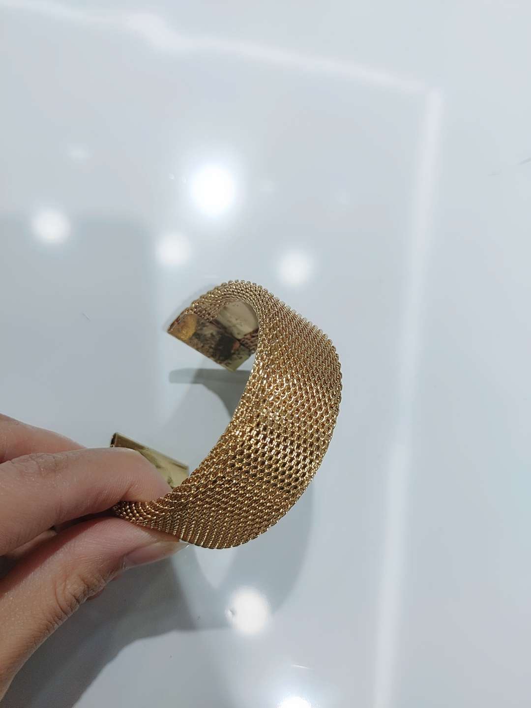 Exaggerated nightclub fashion new jewelry, high-quality open wire wide open bracelet details Picture