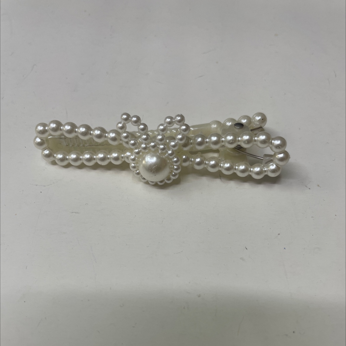Popular accessory: Little White Rabbit Pearl one-piece clip