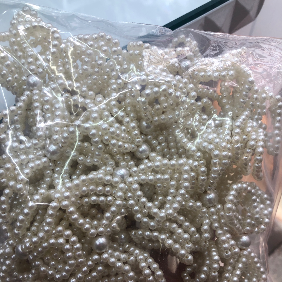 Pearl pearl butterfly knot