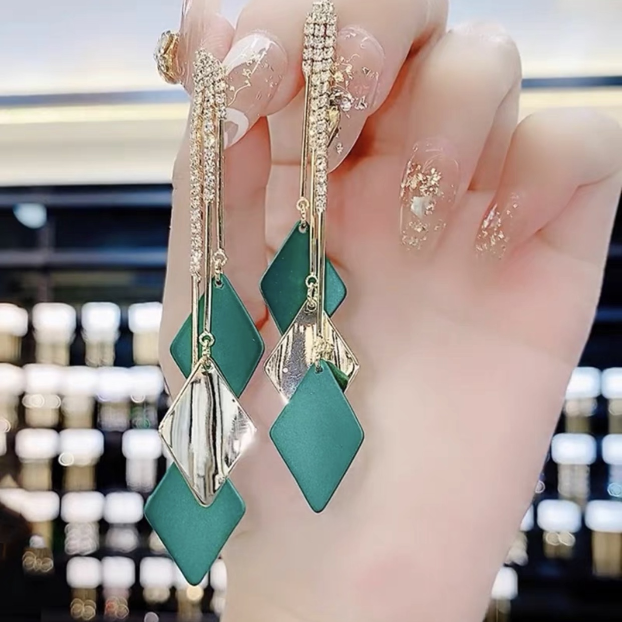 Diamond earrings 063