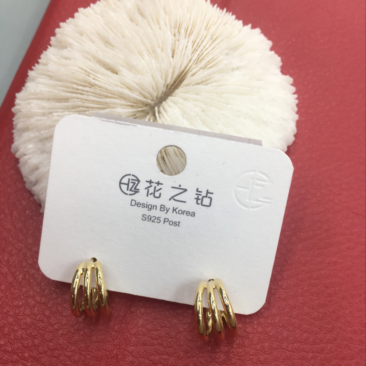 Small loop earrings