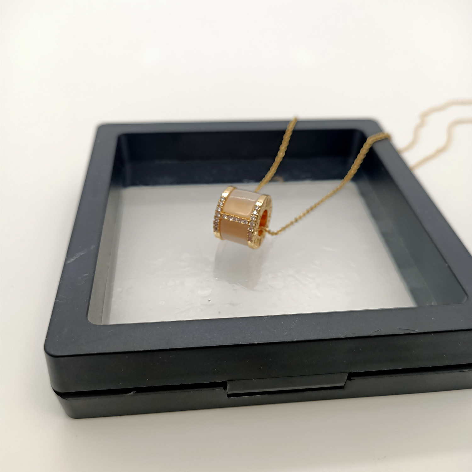 104欧美简约小众高级感K金色项链女ins潮轻奢冷淡风锁骨颈链