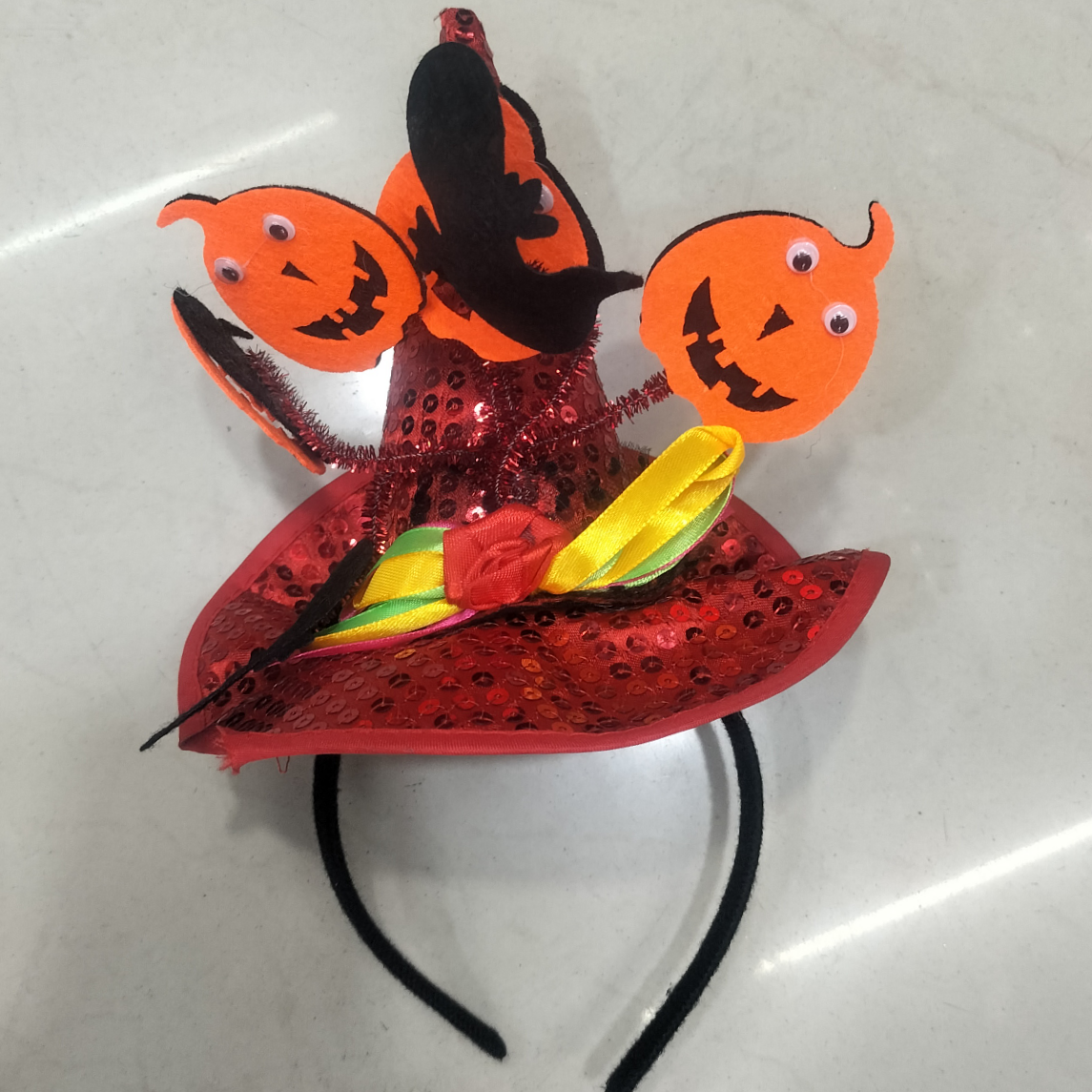 珠片巫婆帽头扣图