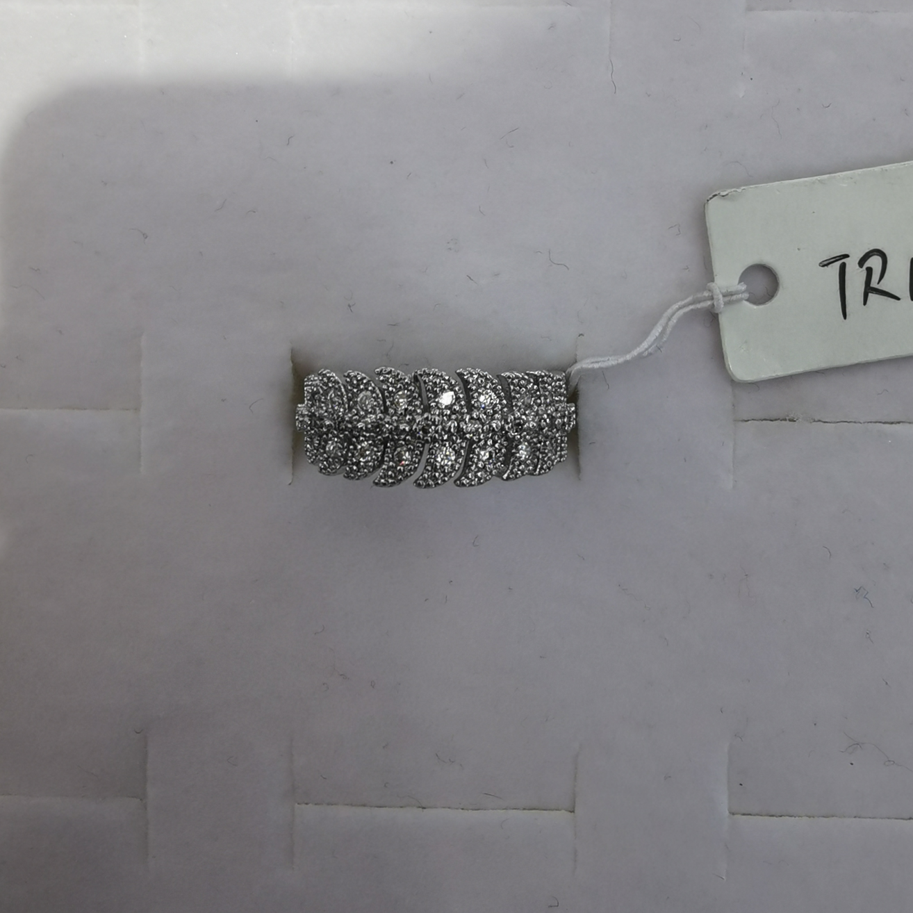 Silver ring leaf