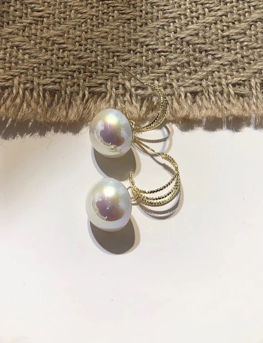 S925 plata aguja mujer perla pendientes temperamento alta atmósfera aretes mujeres sensación de diseño simple y versátil earpins earpieces details Picture