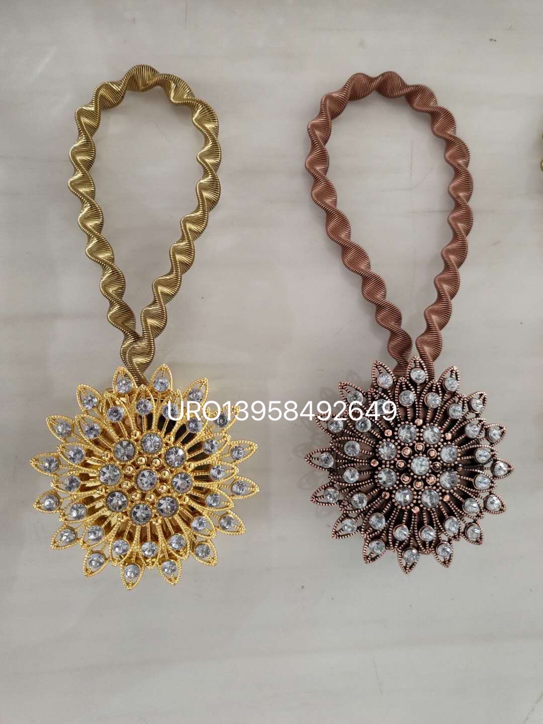 Cordón de cortina un par montado sin perforación imán hebilla accesorio colgante bola atadura cordón de atadura versátil par succión hogar cuerda de almacenamiento sin perforación diseño original venta directa venta caliente cantidad Application Scenario
