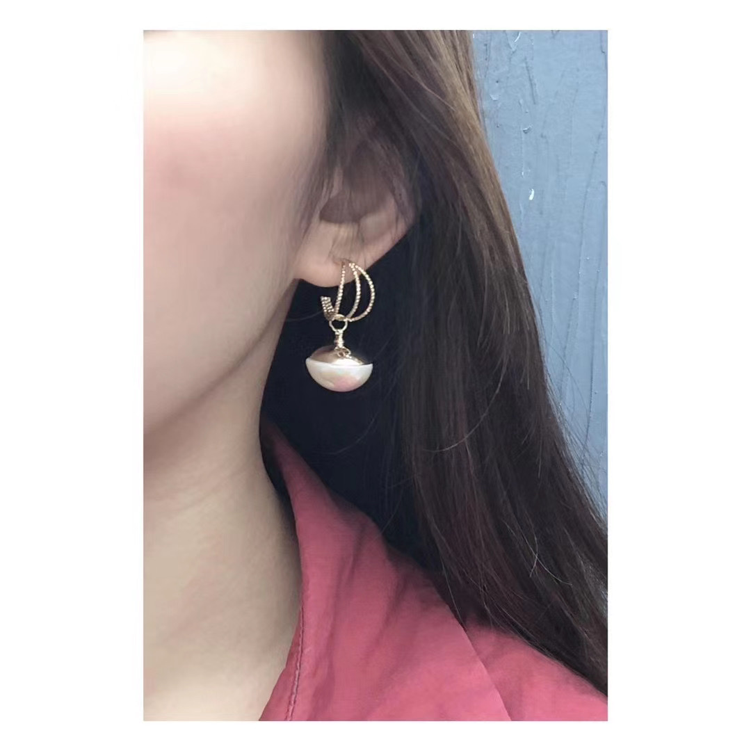S925 plata aguja mujer perla pendientes temperamento alta atmósfera aretes mujeres sensación de diseño simple y versátil earpins earpieces Application Scenario