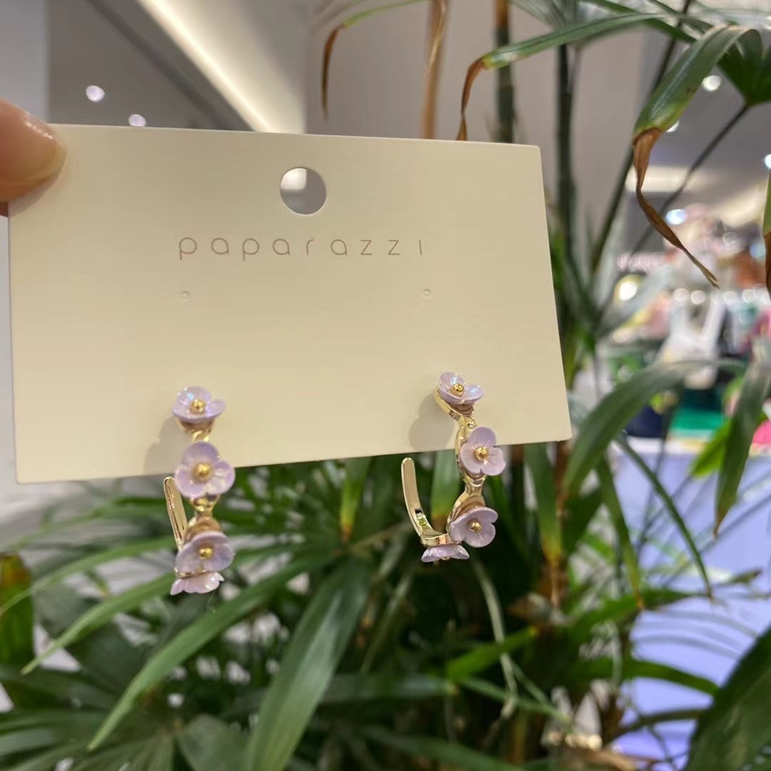 7 Three-petal flower alloy