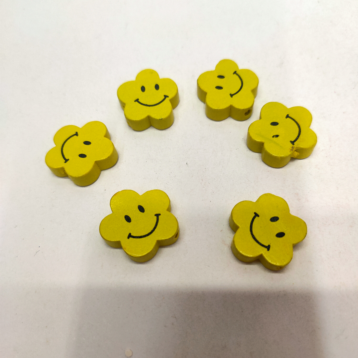 木子配件两公分 五叶花 笑脸黄色