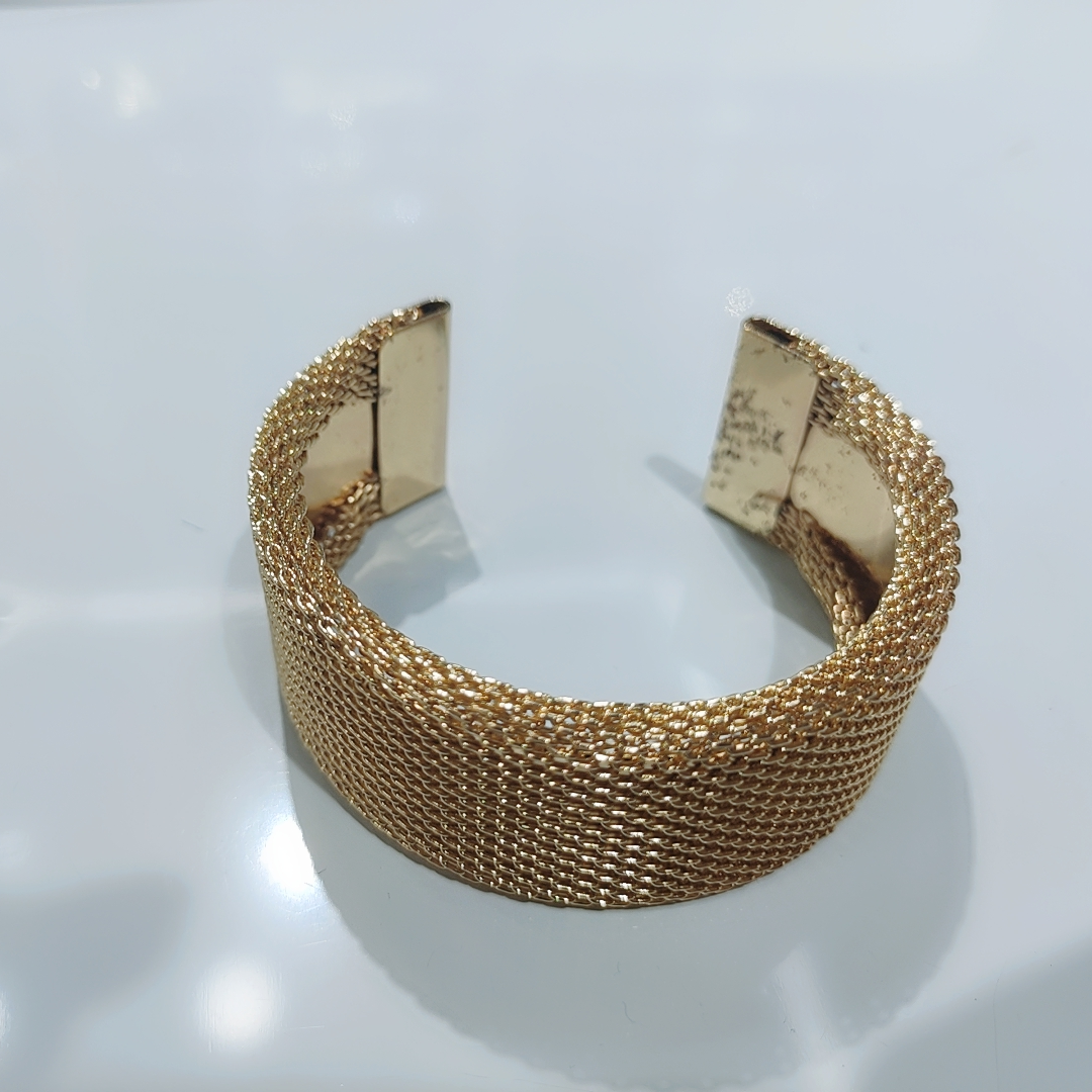 Exaggerated nightclub fashion new jewelry, high-quality open wire wide open bracelet