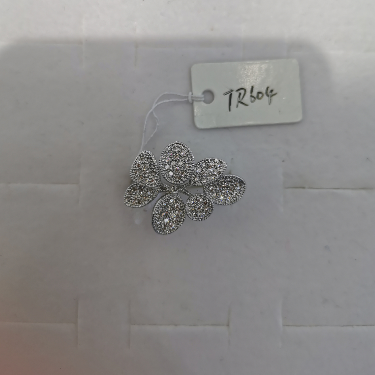 7 leaf ring