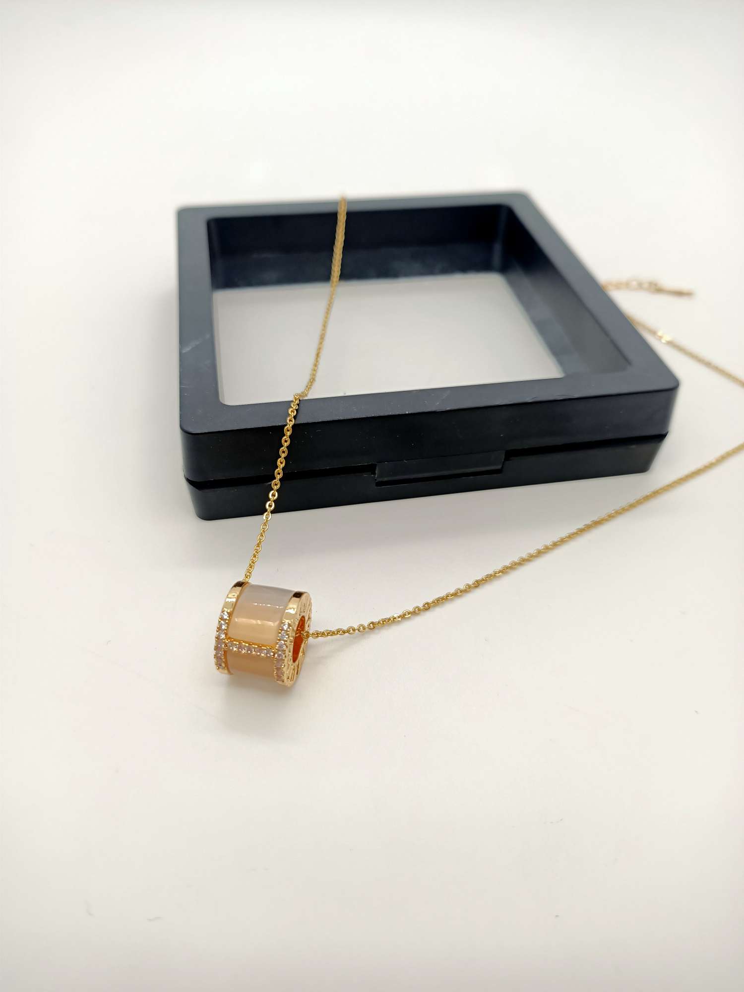 104欧美简约小众高级感K金色项链女ins潮轻奢冷淡风锁骨颈链详情图4