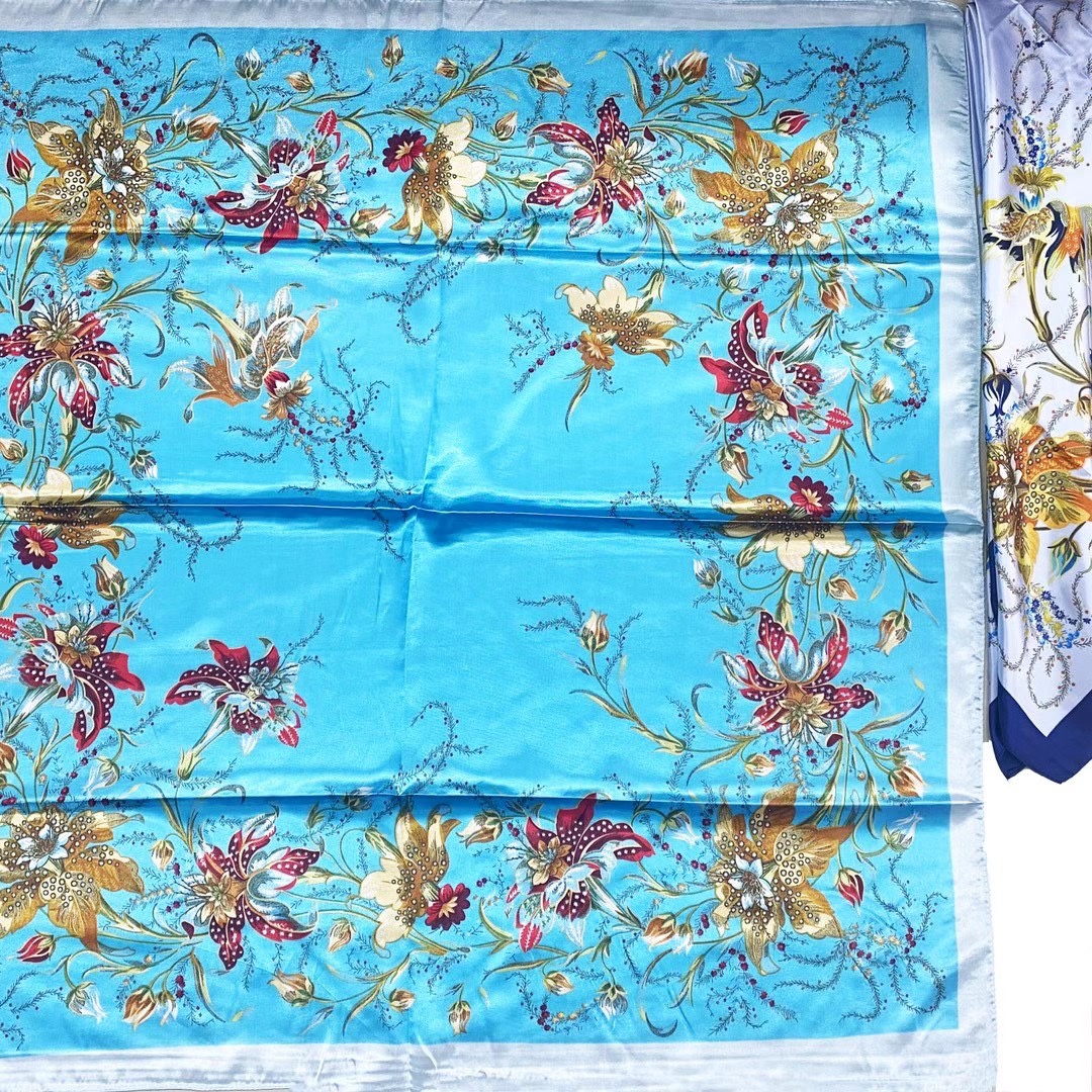90Cm Square Towel 19